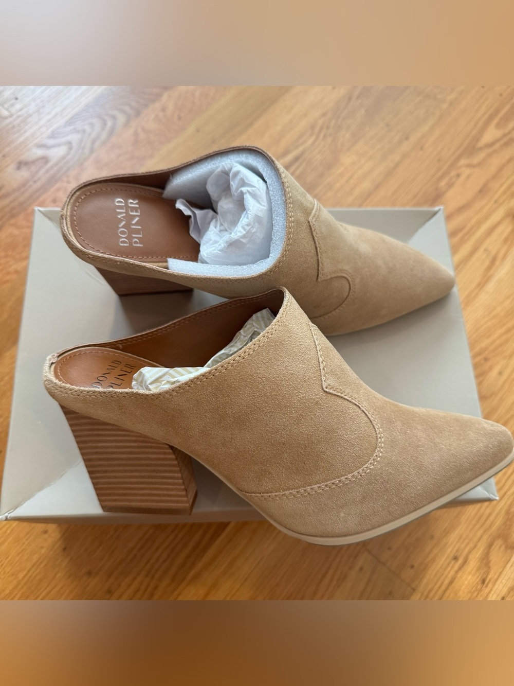 Donald Pliner Vama Heeled Mules, NIB Sz 10